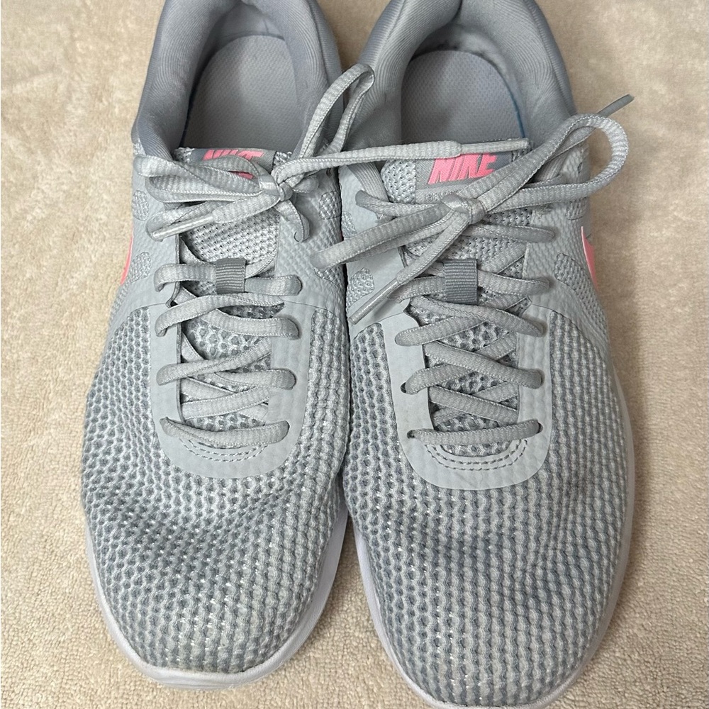 Nike Women's Light Gray and Pink Sneakers